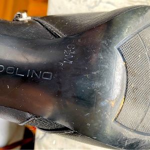 Blk leather ankle boot - 3”heel. Lightly worn, excellent cond. Inside zipper.